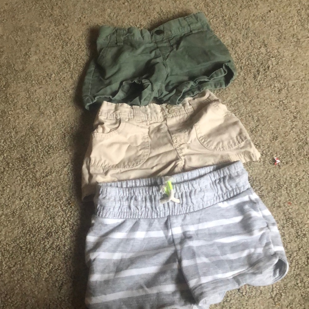 3 pairs of shorts 4T